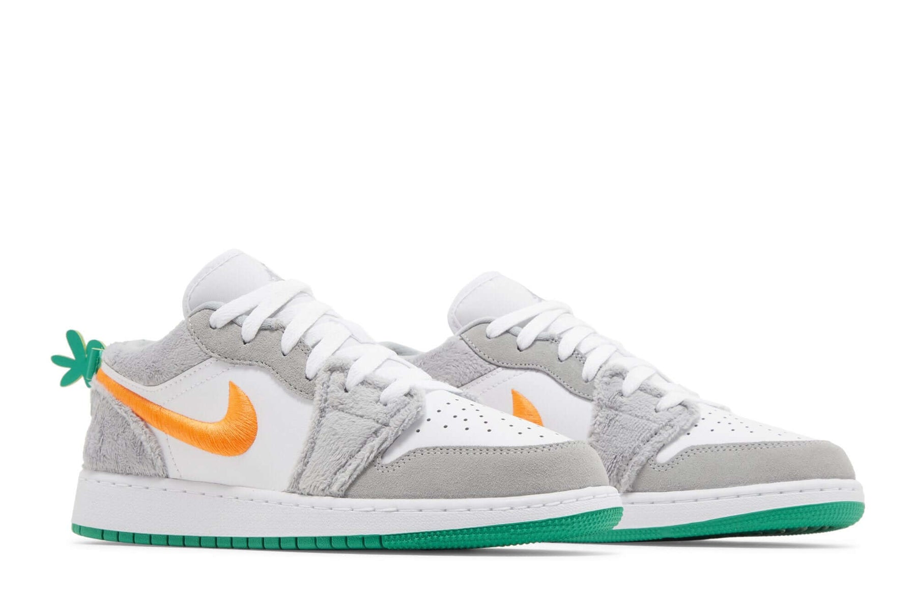 Tenis Air Jordan 1 Low GS Rabbit Cinza