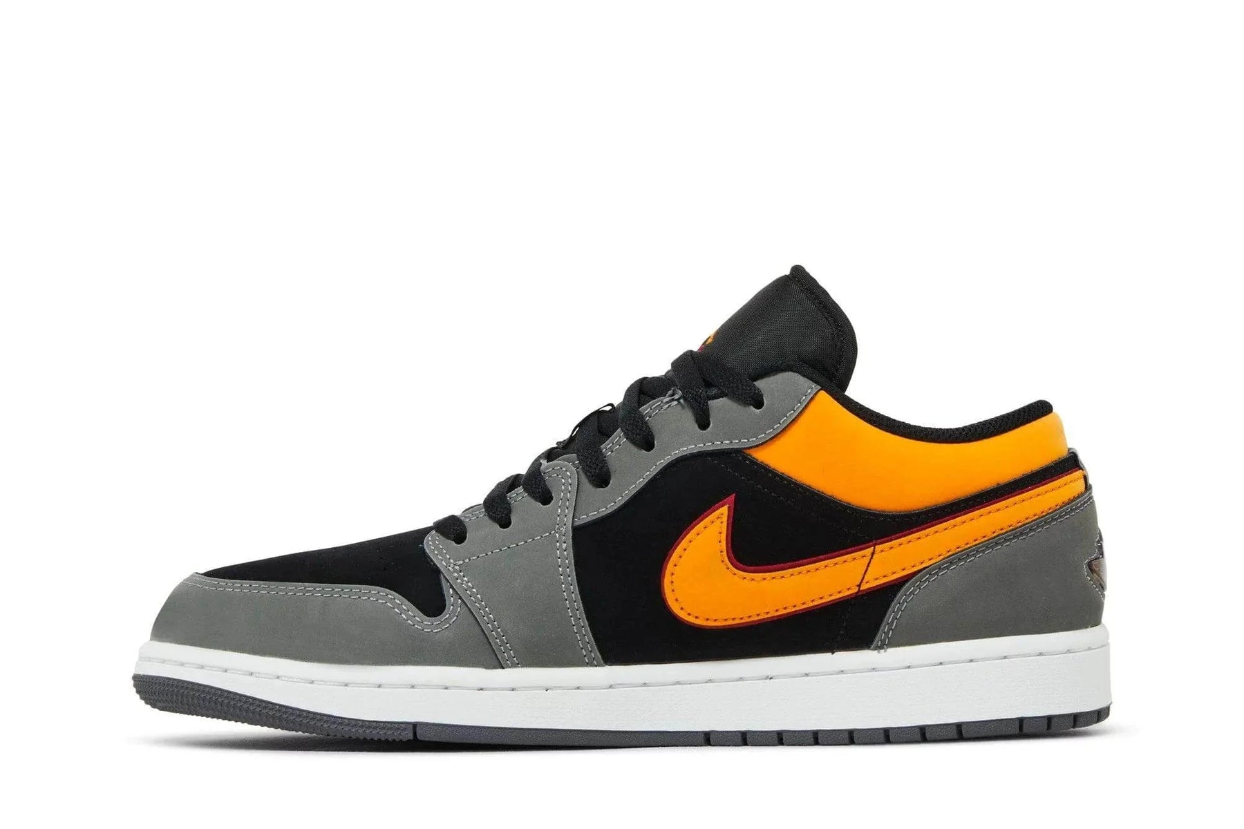 Tênis Air Jordan 1 Low SE Black Vivid Orange