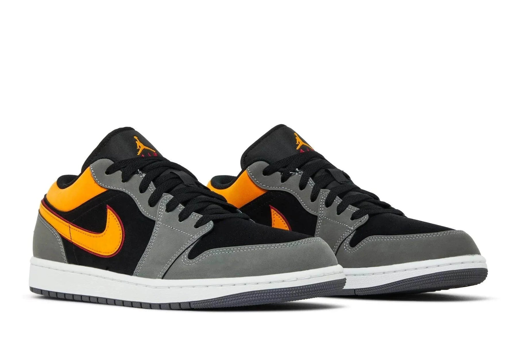 Tênis Air Jordan 1 Low SE Black Vivid Orange