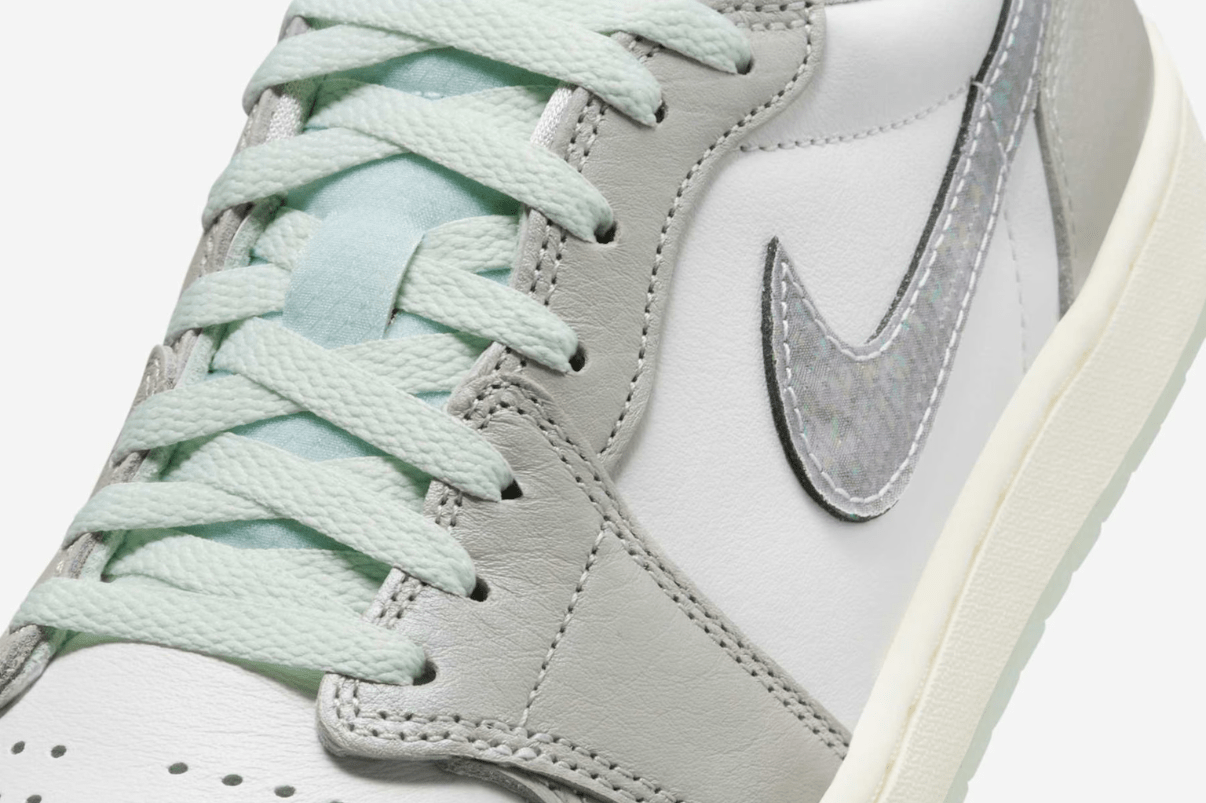 Tênis Air Jordan 1 Low "Lunar New Year" Photon Dust Cinza