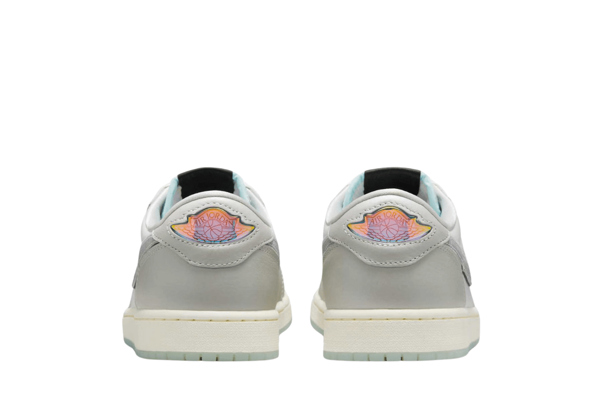 Tênis Air Jordan 1 Low "Lunar New Year" Photon Dust Cinza