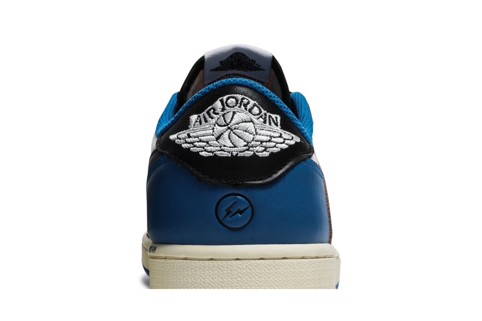 Tênis Nike Air Jordan 1 Low x Travis Scott x Fragment
