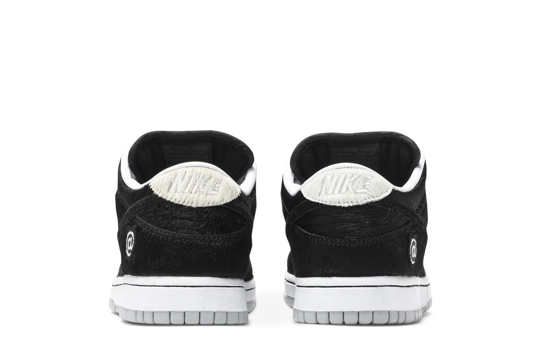 Tênis Medicom Toy x Nike SB Dunk Be@rbrick Preto