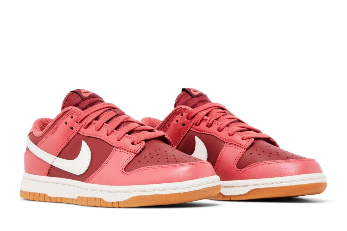 Tênis Nike Dunk Low Desert Berry Rosa