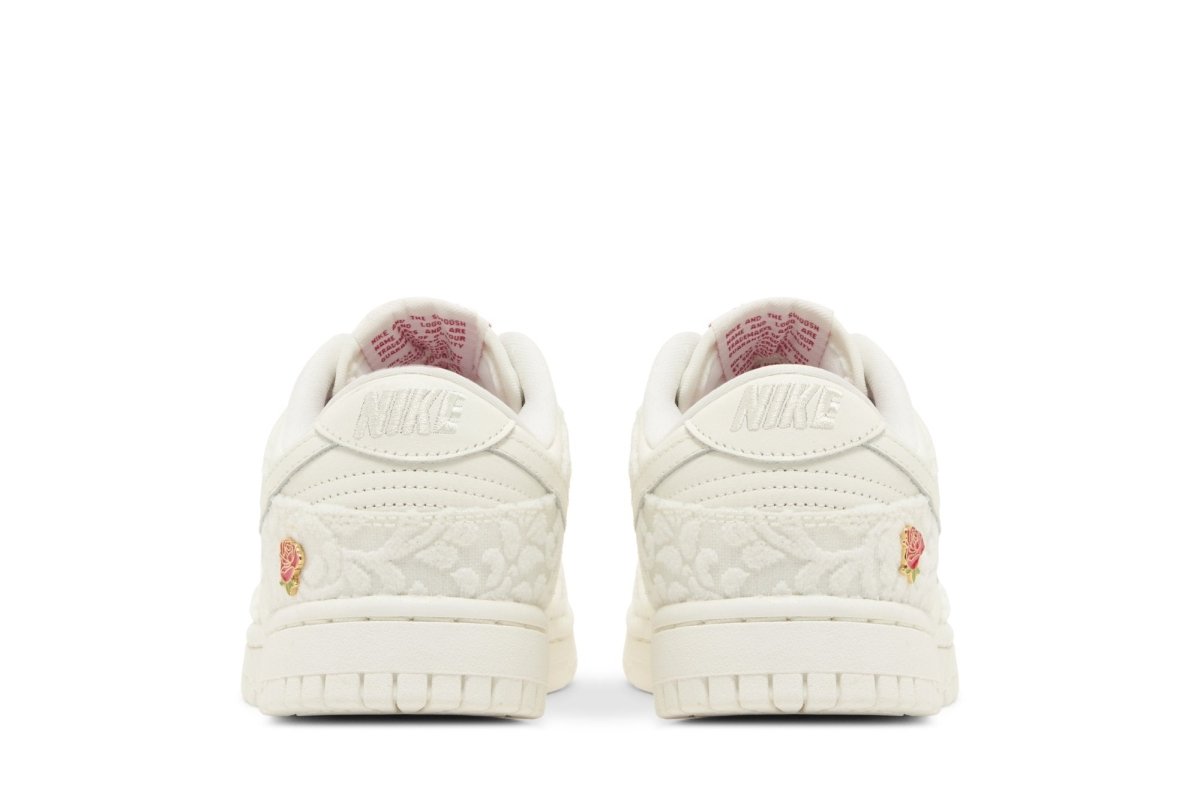 Tênis Nike Dunk Low Give Her Flowers Branco