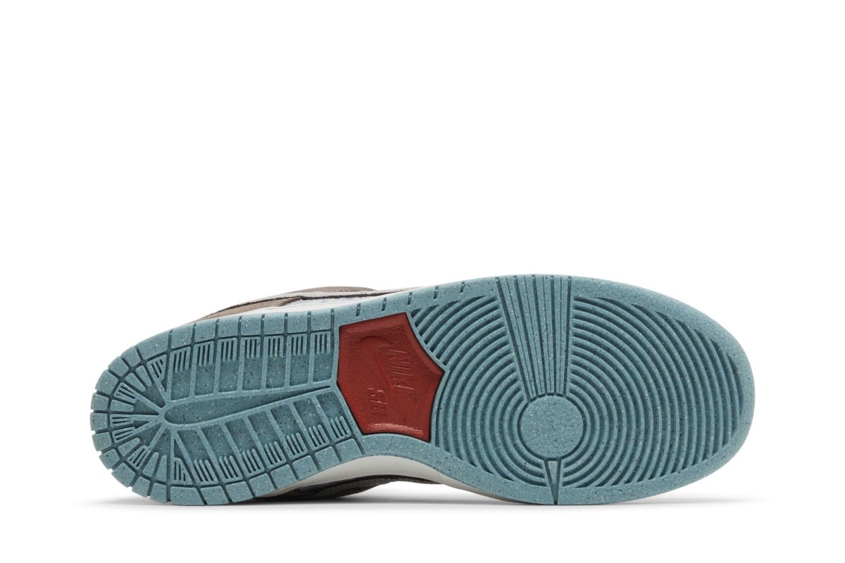 Tênis Nike SB Dunk Low Big Money Savings Marrom