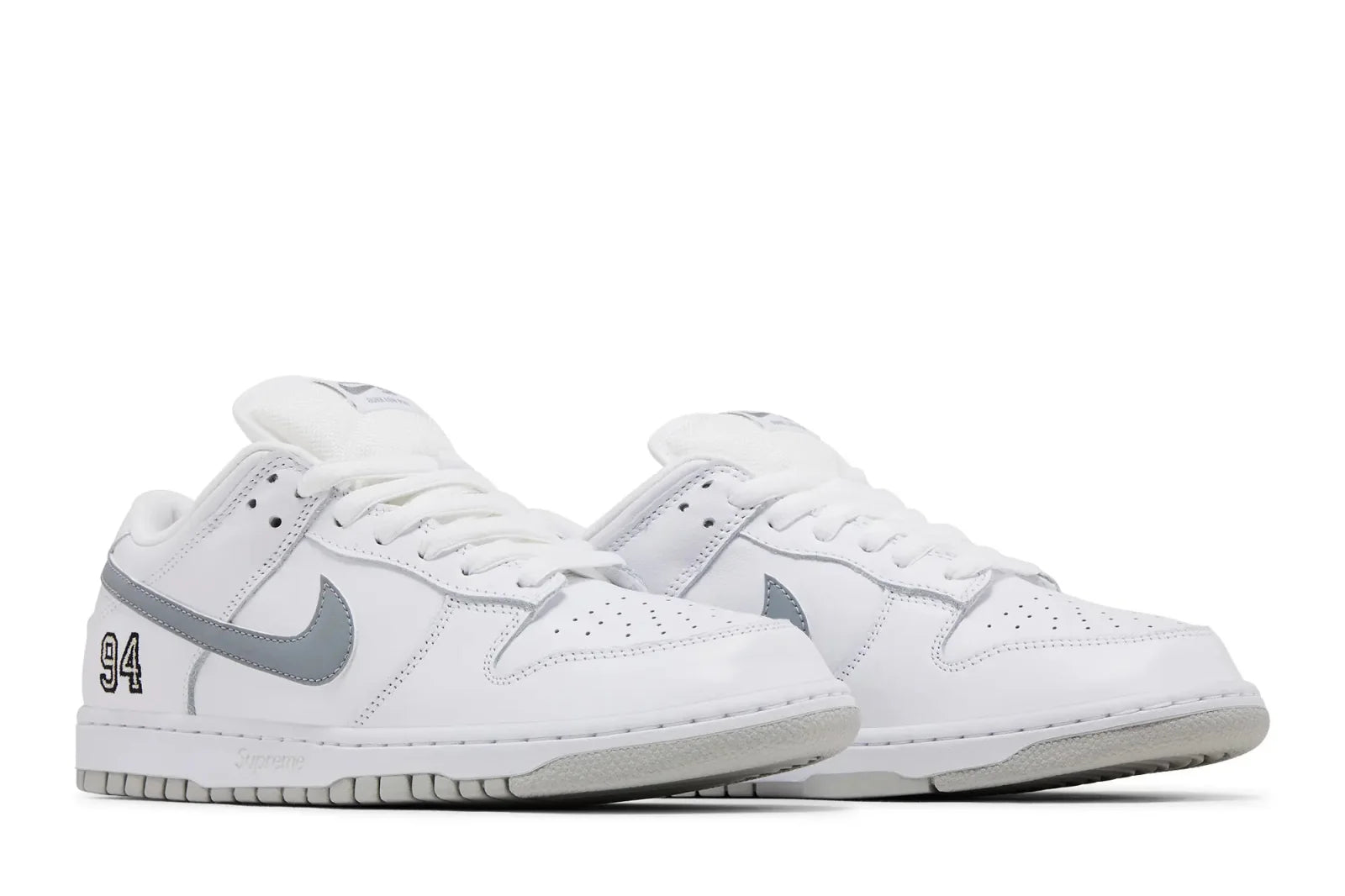 Tênis Nike SB Dunk Low Supreme 94 White Metallic Silver Branco