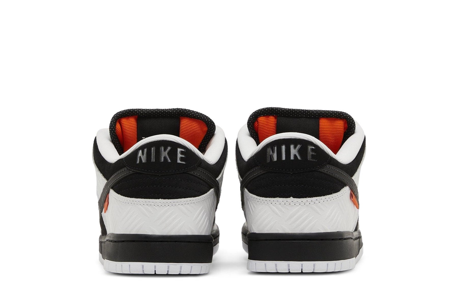 Tênis TIGHTBOOTH x Nike SB Dunk Low Pro Black White Preto