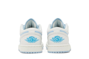 Tênis Air Jordan 1 Low SE Reverse Ice Blue Azul