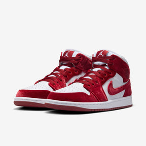 Tênis Air Jordan 1 Mid SE Red Velvet Vermelho