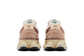 Tênis New Balance 9060 Sparrow Flat Taupe Marrom