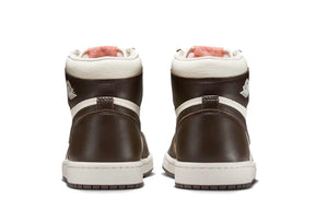 Tênis Nike Air Jordan 1 Retro High OG Light Madder Root Marrom
