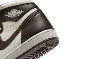 Tênis Nike Air Jordan 1 Retro High OG Light Madder Root Marrom