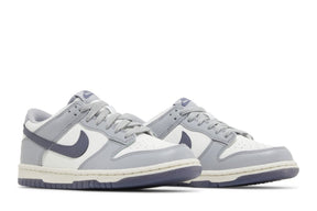 Tênis Nike Dunk Low Light Carbon Cinza