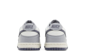 Tênis Nike Dunk Low Light Carbon Cinza